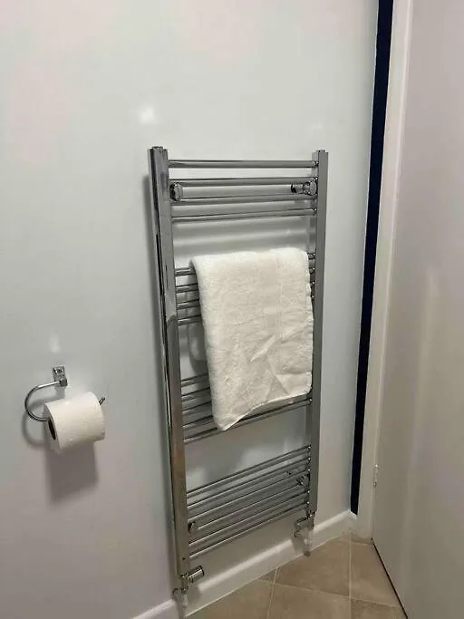 Luxury Superkingsize Bed In London Hotel 0*,