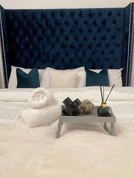 Luxury Superkingsize Bed In London Hotel 0*,  United Kingdom