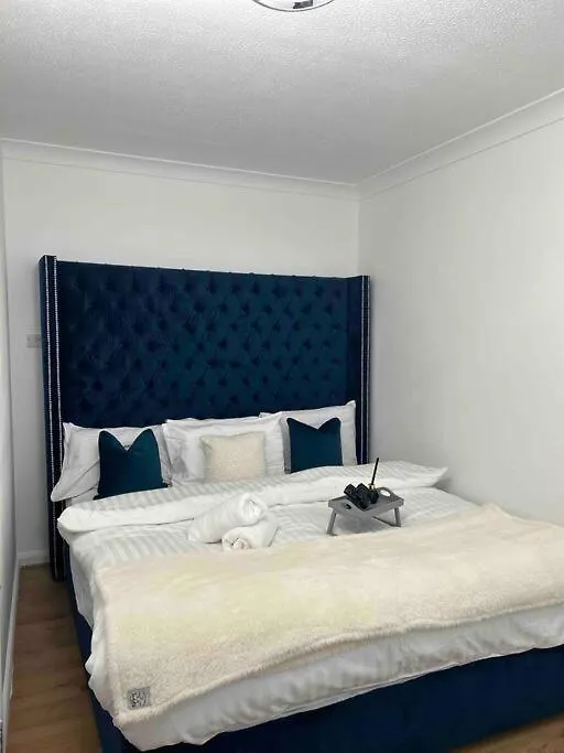 Luxury Superkingsize Bed In London酒店 招待所 伦敦